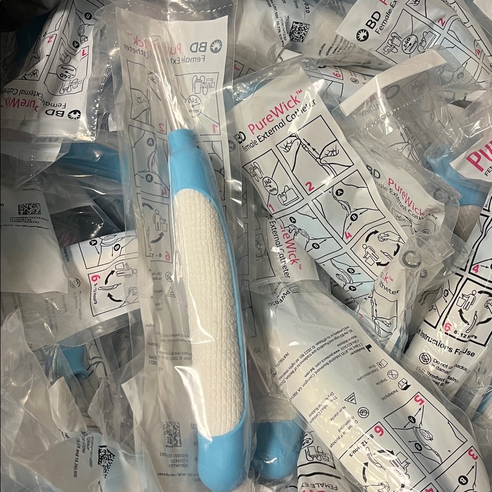 BD PureWick Femme Ext. Cath. Blue PWFX30. Lot of 22 New and Sealed